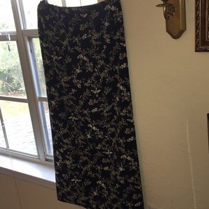 Long cute floral skirt.